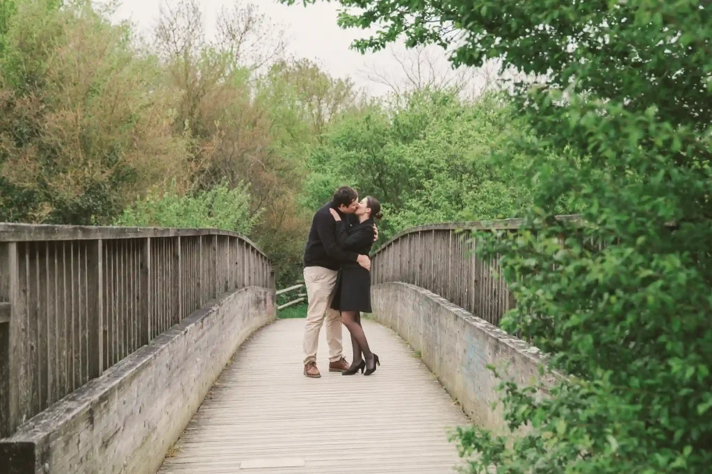 Séance fiançailles à Toulouse au parc de Pech-David pour une séance photo de couple avant le mariage de Solène et Anoulak
